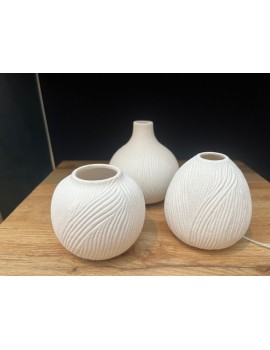PETITS VASES BLANCS TEXTURES